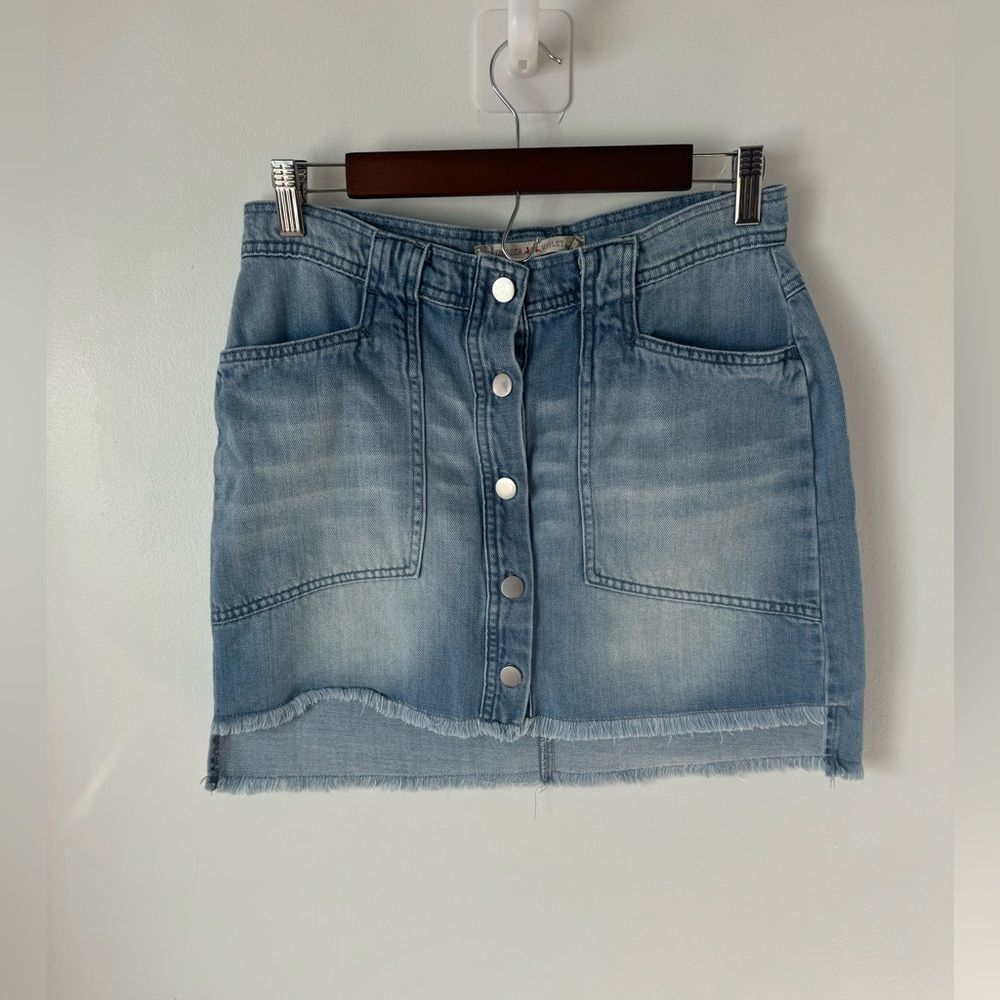 Chelsea & Violet Denim Skirt Womens Size 27 Jean Mini Button Up Fringe Raw Hem